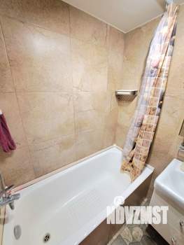 3-к квартира, вторичка, 64м2, 9/10 этаж