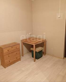 2-к квартира, вторичка, 30м2, 1/3 этаж