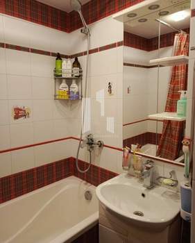 3-к квартира, вторичка, 63м2, 1/9 этаж