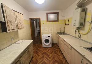 2-к квартира, вторичка, 44м2, 1/4 этаж