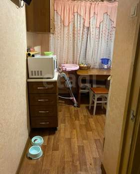 3-к квартира, вторичка, 50м2, 1/5 этаж
