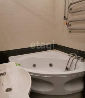 3-к квартира, вторичка, 80м2, 3/17 этаж