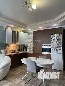 2-к квартира, вторичка, 72м2, 2/4 этаж