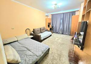 2-к квартира, вторичка, 52м2, 1/9 этаж