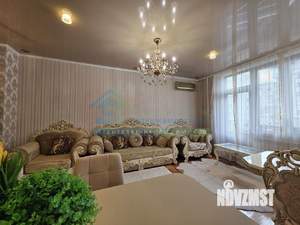 4-к квартира, вторичка, 300м2, 2/4 этаж