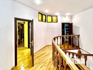 5-к квартира, вторичка, 301м2, 2/4 этаж