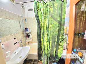 2-к квартира, вторичка, 52м2, 1/9 этаж