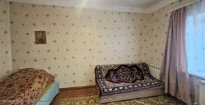 4-к квартира, вторичка, 65м2, 1/1 этаж