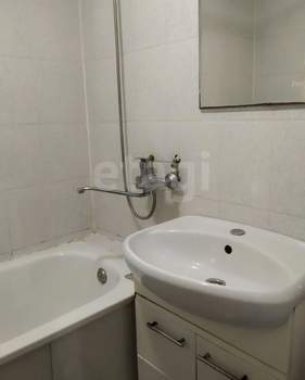2-к квартира, вторичка, 53м2, 1/9 этаж