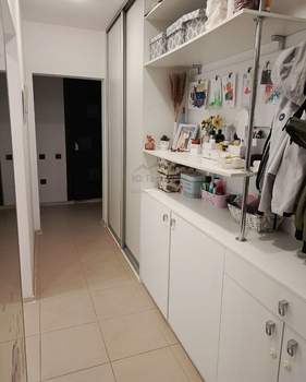 3-к квартира, вторичка, 63м2, 3/9 этаж