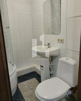 2-к квартира, вторичка, 42м2, 1/4 этаж