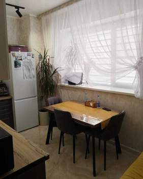 2-к квартира, вторичка, 47м2, 1/4 этаж
