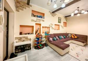 2-к квартира, вторичка, 74м2, 8/9 этаж