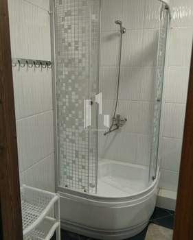 2-к квартира, вторичка, 42м2, 1/4 этаж