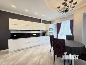 3-к квартира, вторичка, 141м2, 12/22 этаж