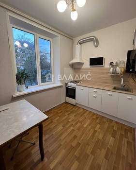 2-к квартира, вторичка, 65м2, 2/2 этаж