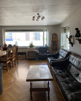 4-к квартира, вторичка, 140м2, 3/10 этаж