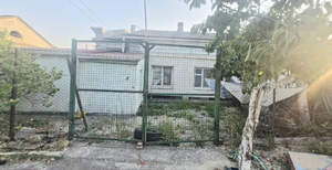 4-к квартира, вторичка, 65м2, 1/1 этаж
