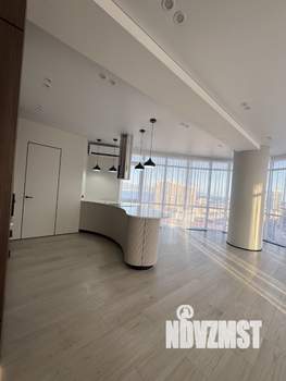 4-к квартира, вторичка, 131м2, 10/17 этаж