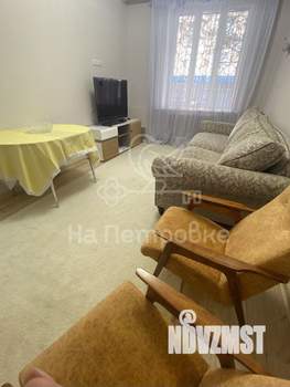 2-к квартира, вторичка, 62м2, 1/4 этаж