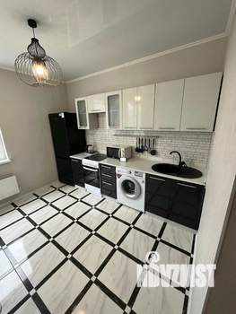 2-к квартира, вторичка, 64м2, 9/16 этаж