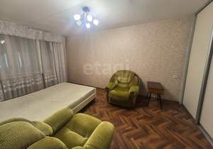 2-к квартира, вторичка, 44м2, 1/4 этаж