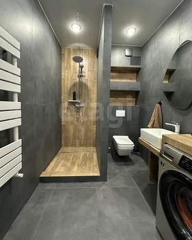 2-к квартира, вторичка, 102м2, 1/4 этаж