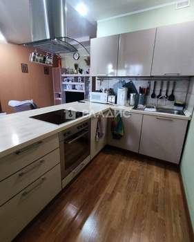 2-к квартира, вторичка, 57м2, 12/17 этаж