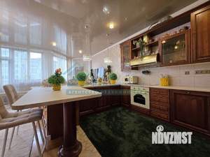 4-к квартира, вторичка, 300м2, 2/4 этаж