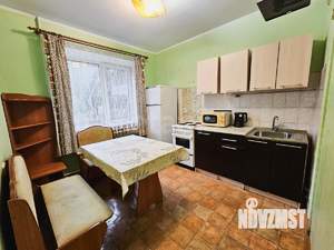 2-к квартира, вторичка, 52м2, 1/9 этаж