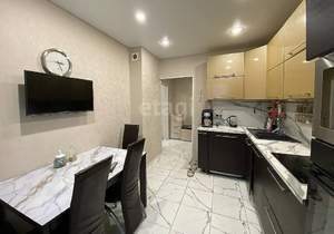 4-к квартира, вторичка, 80м2, 1/10 этаж