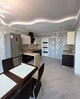 3-к квартира, вторичка, 82м2, 10/19 этаж
